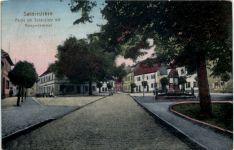 Sandersleben - Partie am Sedanplatz mit Kriegerdenkmal - Arnstein