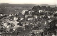 Le Lavandou, Les Villas dans la pinede