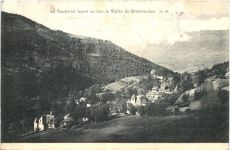 Dauphine, Laval au loin la Vallee du Gresivaudan