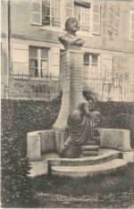 Vouziers Jaine Denkmal - Feldpost 22. Reserve Division
