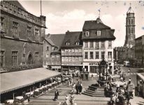 Göttingen, Gänselieselbrunnen mit Jacobiturm