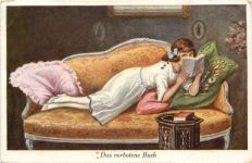 Das verbotene Buch - Frau