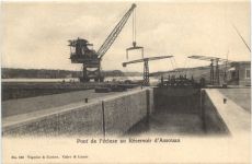 Pont de l ecluse au Reservoir d Assouan - Egypt