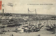 Trouville - Aviation - Rentree au Champ d Aviation
