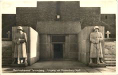 Reichsehrenmal Tannenberg - Eingang zur Hindenburg-Gruft