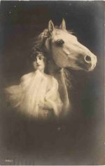 Frau mit Pferd