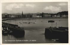 San Sebatian - Entrada al muelle y la bahia