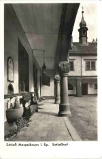 Schloss Mespelbrunn i. Spessart - Schlosshof