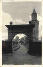 Idstein im Taunus - Durchblick am Schlosspartal