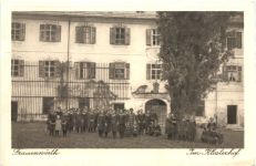 Frauenwörth - Im Klosterhof