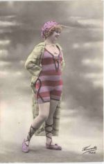 Frau in Bademode