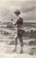 Frau in Bademode