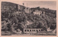 ALLEMAGNE - Heidelberg - Das Schlos von Der Hirsch-Gasse Gesehen