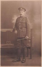 Soldat in Uniform, Standportrait, I WK