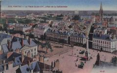 M 529; NANTES La Place Louis-XVI, prise de la Cathédrale 82-83