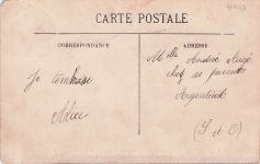 Béarnaise-Puppe), die als die kleinste Frau der Welt galt.