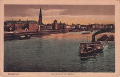 Düsseldorf Totalansicht mit Rhein