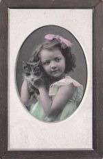 AK Mädchen posiert mit Katze