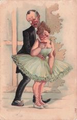 Tanzpaar – ein hagerer, älterer Herr im Smoking