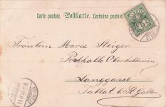 Künstler-Ansichtskarte E. Döcker: Mann überreicht seiner Frau ein Vierblättriges Kleeblatt