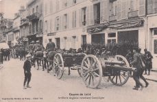 Guerre de 1914 Artillerie Anglaise traversant Compiègne