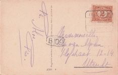 Künstler Ak Mauzan, Frauenportrait, Mantel, Handschuhe