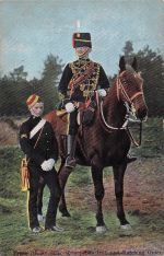 Ak Britische Soldaten in Uniformen, Pferd