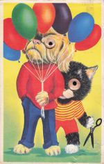 Vintage-Postkarte mit einer Collage eines Hundes und einer Katze, die Luftballons halten. Die Tiere haben googly eyes (Wackelaugen)