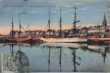 SAINT-MALO. -Un Terre-Neuva dans l'Avant-Port.