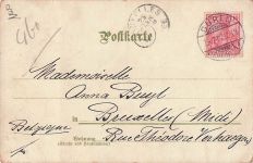 Paares in traditioneller Schwälmer Tracht