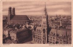 MÜNCHEN MARIENPLATZ MIT FRAUENKIRCHE