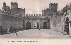 48 FEZ -Tours et Porte Bab-Dekakène. - LL