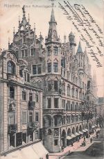 Müenchen Neue Rathausfassade in der Weinstraße München