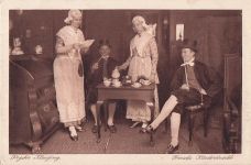 Fryske Xlacijing, Friesche Kleederdracht.