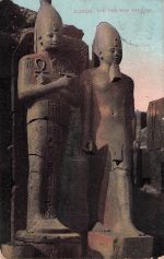 Vintage PPC - Luxor, Die zwei neuen Statuen