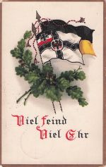 trägt den patriotischen Spruch „Viel Feind, Viel Ehr!“.