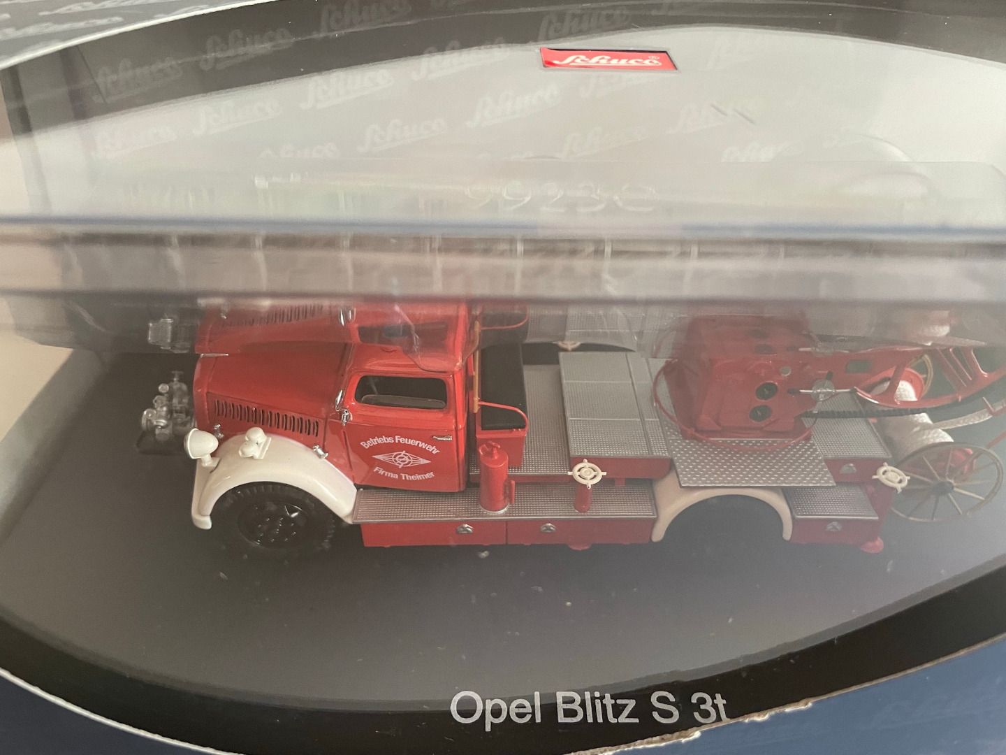 Opel Blitz DL 18 grande échelle au 1/43 (Hachette/Ixo