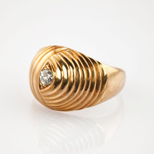 Spiralförmiger Goldring mit Diamant um 1970 | 585 / 7,0g / Gr. 56