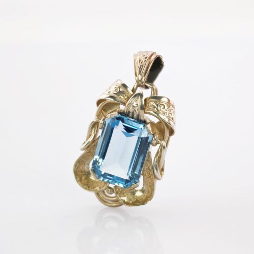 Silberanhänger mit Topas hellblau ornamental um 1950