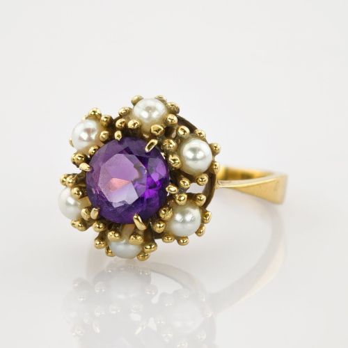 Goldring mit Amethyst und Perlen-Rosette um 1900 | 585 / 5,2g / Gr. 52