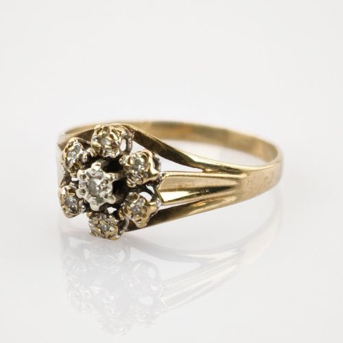 Goldring mit Diamantblüte | 333 / 1,9g / Gr. 59