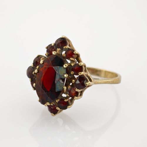 Goldring mit Granaten im Stil des späten 19. Jhd. | 333 / 4,5g / Gr. 54