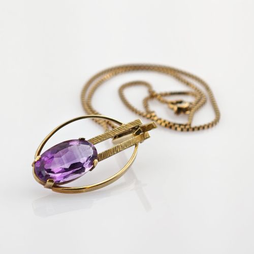 Kette mit Amethyst Anhänger aus Gold