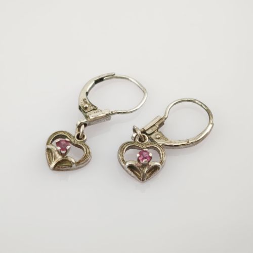 Filigrane Ohrringe aus Silber mit Spinell