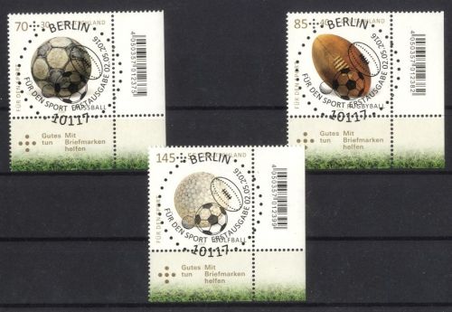 Bund, Michel Nr. 3235-3237 Ecke gestempet ESST BERLIN - Sporthilfe 2016 - Bälle
