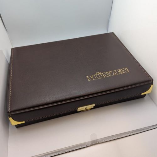 Münzkassette braun für 5 Tableaus mit Schlüssel gebraucht neuwertig