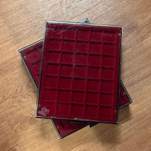 4x Leuchtturm Münzboxen 35x eckige Fächer - 35 mm & 35 mm gebraucht - leicht verkratzt