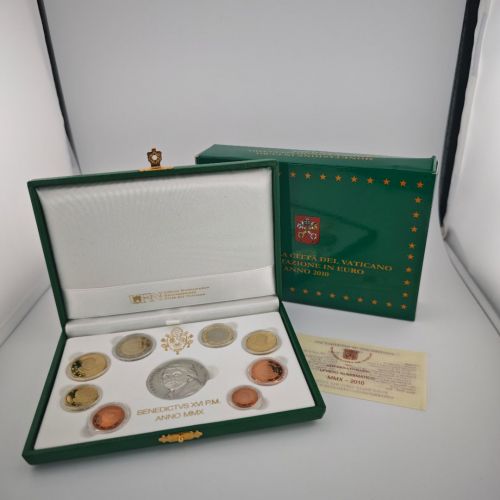 Vatikan Euro KMS 2010 Kursmünzensatz PP mit Silbermedaille in Box mit CoA