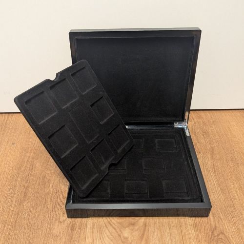 Münzkassette Schatulle für 16 x 50mm eckige Vertiefungen mit 2 Tableus - gebraucht