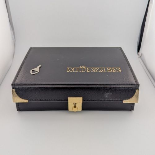 Münzkassette schwarz mit 5 Tableaus und Schlüssel / neuwertig